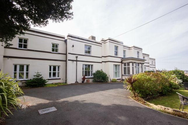 Millfield Avenue, East Cowes 2 bed flat for sale