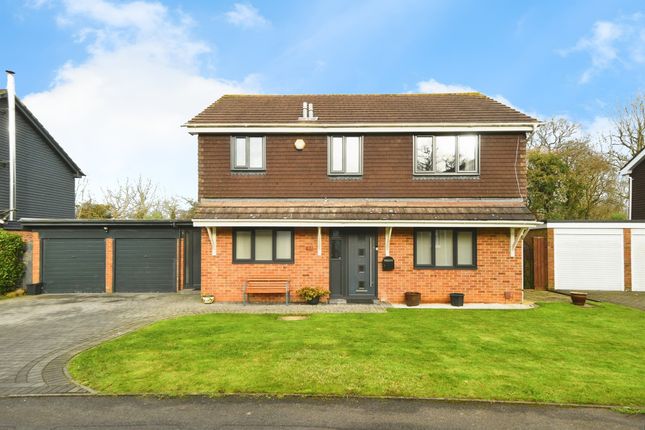 5 bed detached house