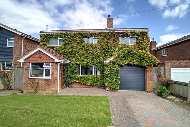 5 bed detached house