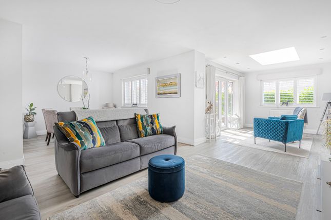 Nelson Drive, Medstead, Alton, Hampshire 4 bed detached house for sale