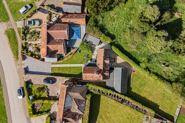 The Green, Buckinghamshire HP18 3 bed detached house for sale