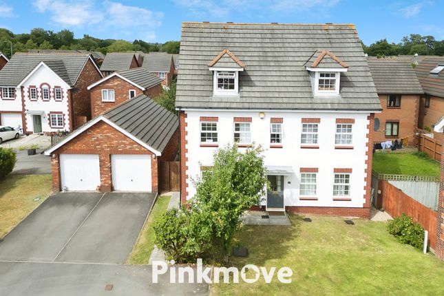5 bed detached house