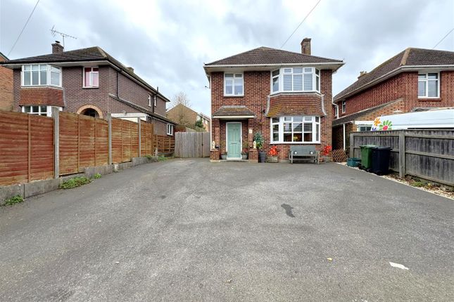 3 bed detached house