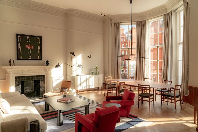 Pont Street, Knightsbridge, London, SW1X 4 bed apartment for sale