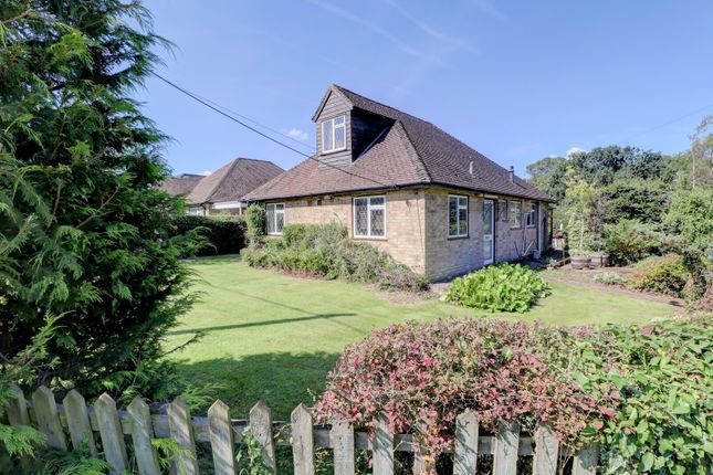 Cryers Hill, Buckinghamshire HP15 3 bed bungalow for sale