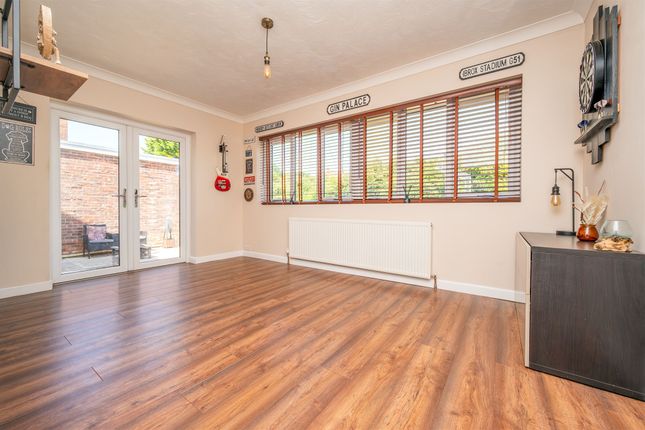 3 bed detached house