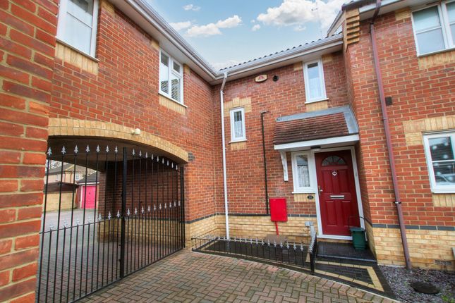 3 bed end terrace house