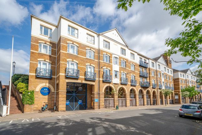 King & Queen Wharf, Rotherhithe... 2 bed flat for sale