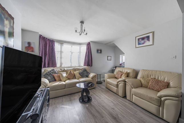 Newgale Gardens, Edgware, HA8 5 bed semi