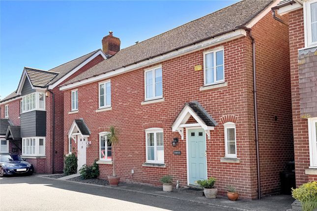 Whitfield Close, Bramley Green... 3 bed semi