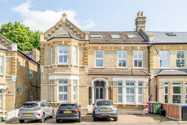 Manor Road, Beckenham, London, BR3 2 bed flat for sale