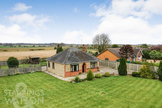 Main Road, Filby 3 bed detached bungalow for sale