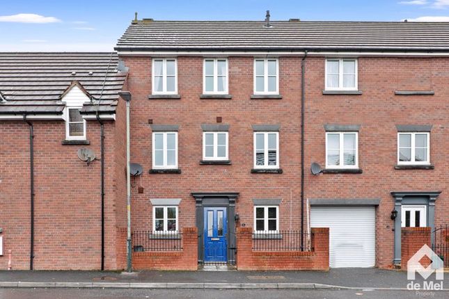 4 bedroom terraced house for sale