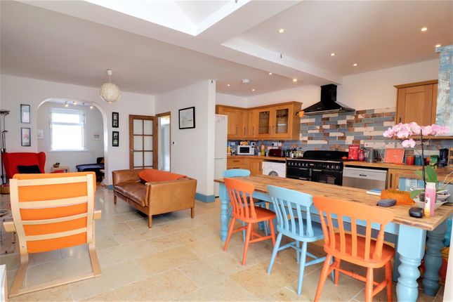 4 bed terraced house