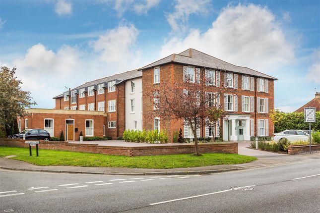 Newark Lane, Ripley 1 bed apartment for sale