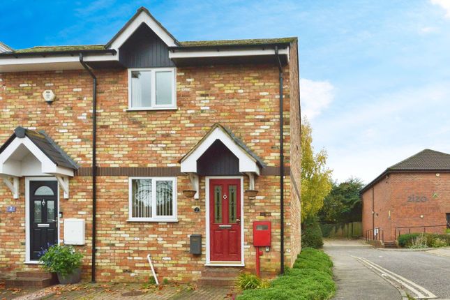 Lock View Lane, Milton Keynes MK1 2 bed end of terrace house for sale