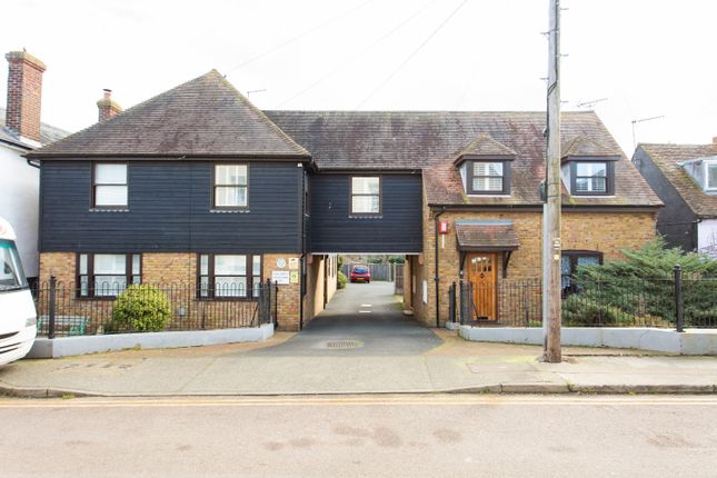 Pettman Mews Island Wall, Whitstable... 2 bed flat for sale