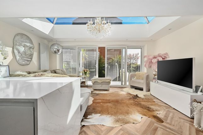5 bedroom town house for sale
