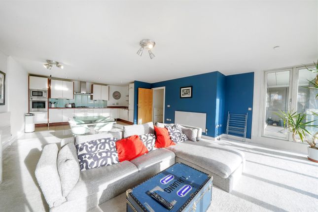 Eastern Quay, Silvertown, E16 2 bed apartment for sale