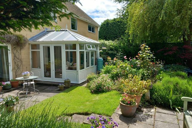Corinium Gate, Cirencester... 3 bed semi