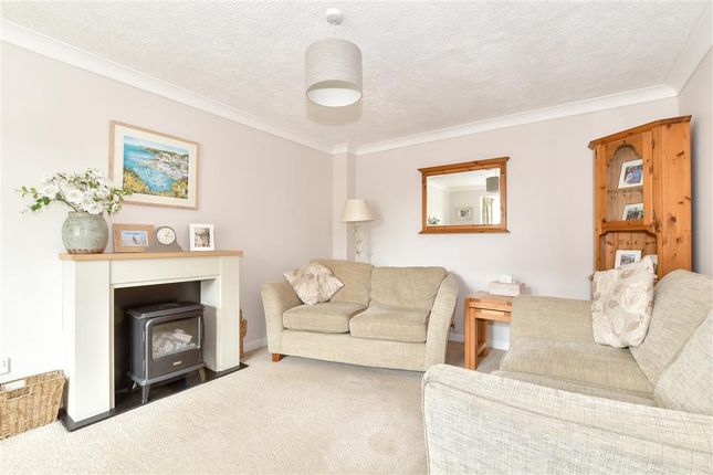 4 bed detached house