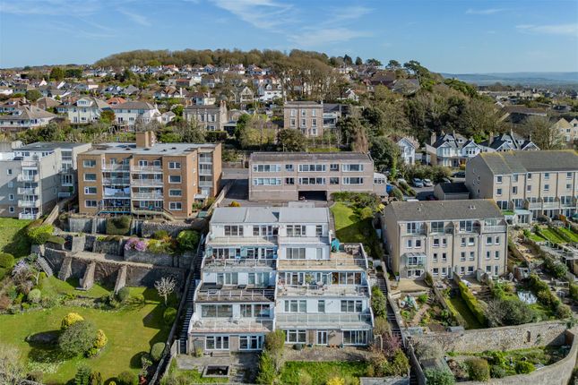 3 bed flat