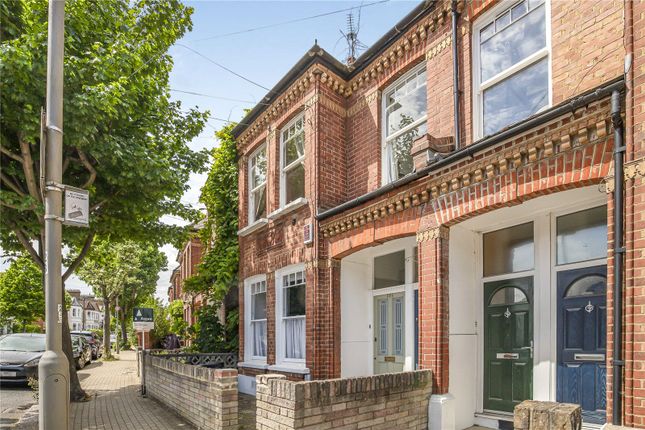 Boundaries Road, London, SW12 3 bed maisonette for sale