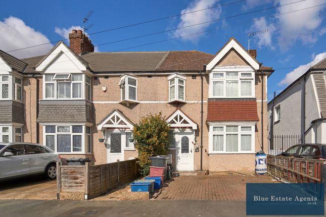 Maswell Park Crescent, Hounslow, TW3 3 bed end of terrace house for sale