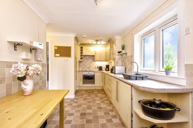 3 bed flat