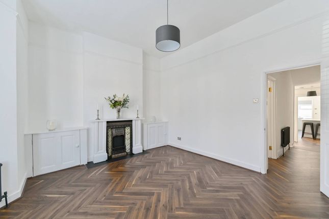 Thornbury Road, Clapham Park, London... 1 bed flat for sale