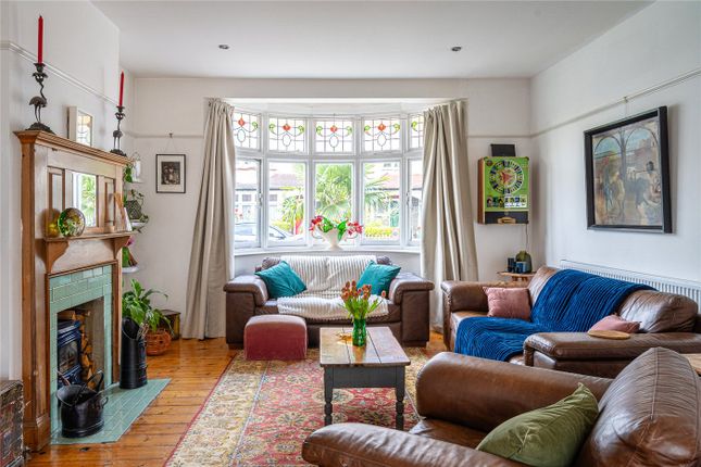 5 bedroom semi-detached house for sale