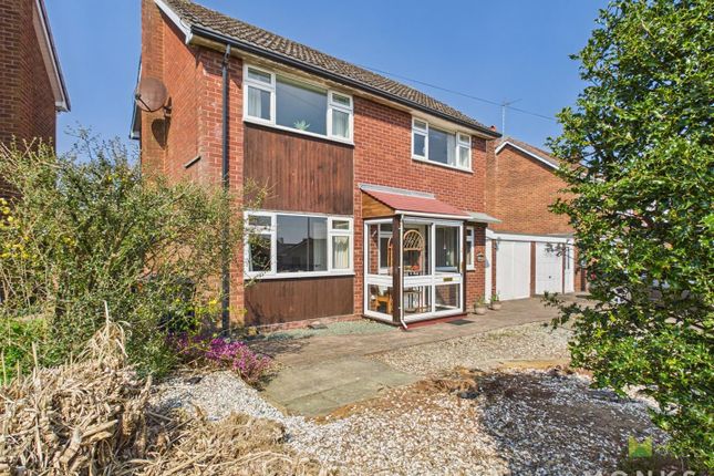 Croeswylan Lane, Oswestry 3 bed link detached house for sale