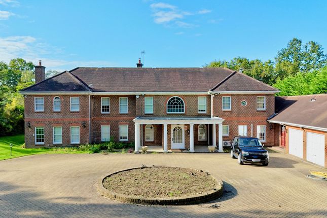 6 bedroom detached house for sale