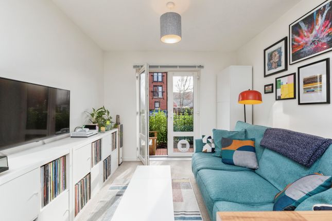 2 bedroom ground floor flat for sale