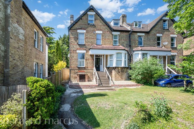 1 bedroom ground floor flat for sale