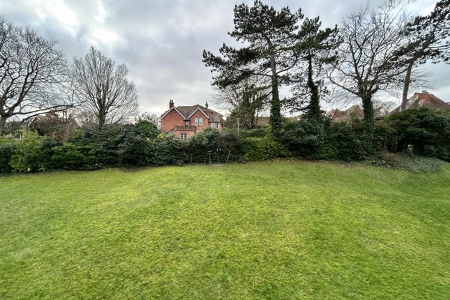 High Trees, Carew Road, Eastbourne BN21 2 bed apartment for sale