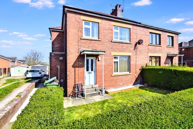 Mountbatten Crescent, Wakefield, West... 3 bed semi
