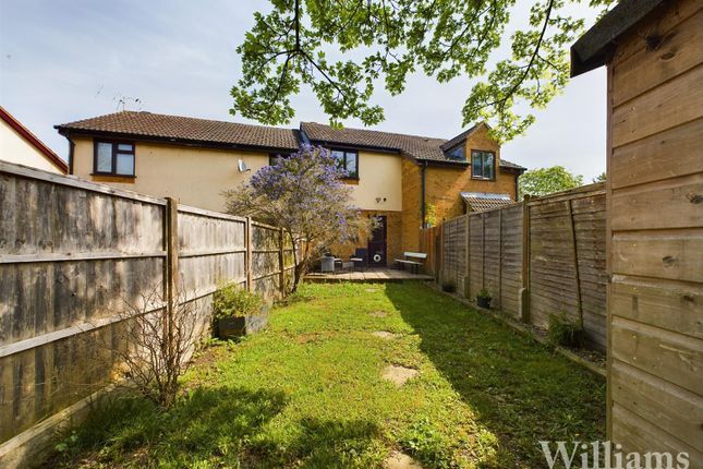 Little Orchards, Aylesbury HP20 2 bed terraced house for sale