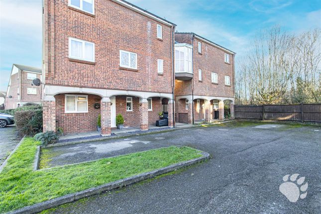 Brackley Crescent, Basildon SS13 1 bed maisonette for sale