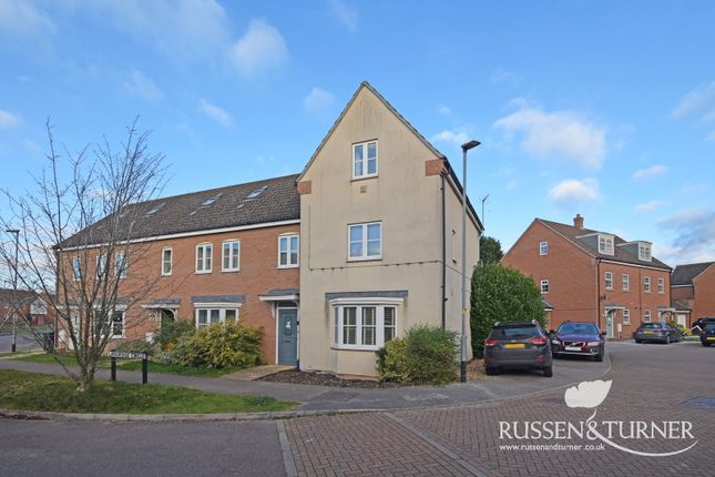 Langridge Circle, King's Lynn PE33 4 bed end of terrace house for sale