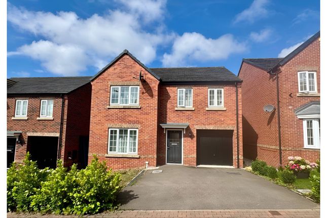 4 bed detached house