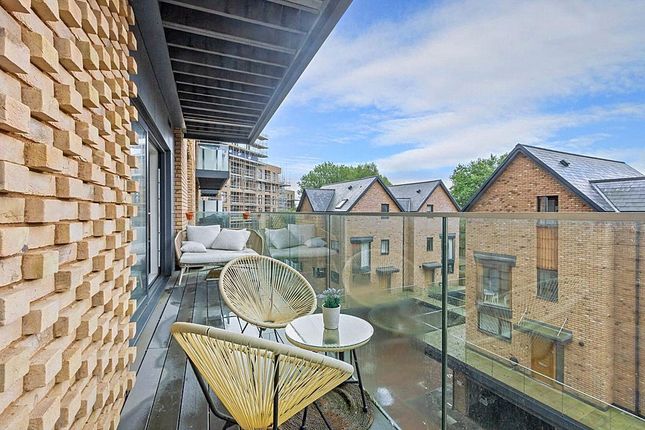 Leacon Road, Ashford, Kent, TN23 1 bed apartment for sale