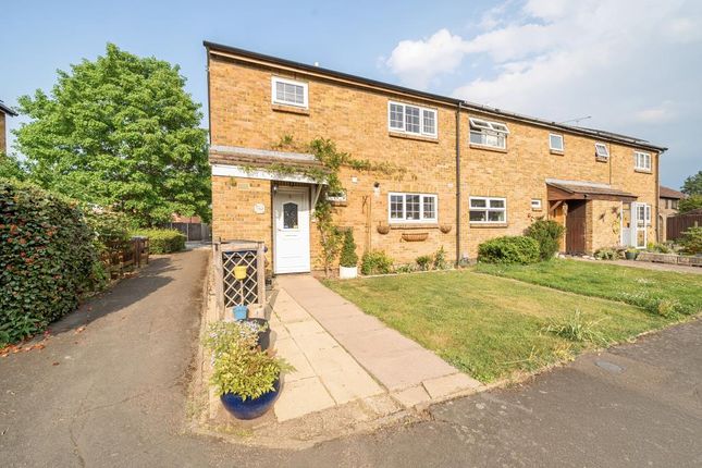 Woking,  Surrey,  GU21 4 bed end of terrace house for sale