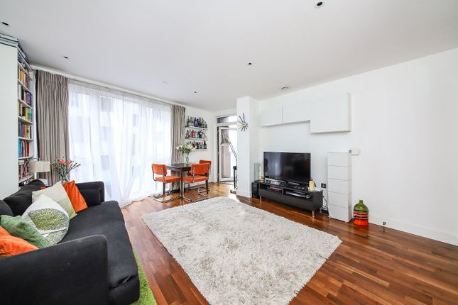 John Donne Way, Greenwich, SE10 2 bed apartment for sale