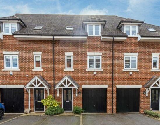 4 bed town house