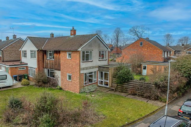 The Horseshoe, Hemel Hempstead, HP1 3 bed semi