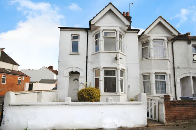 5 bedroom end of terrace house for sale