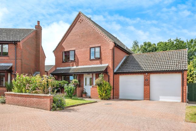 4 bed detached house