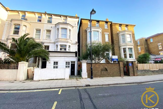 2 bedroom ground floor flat for sale