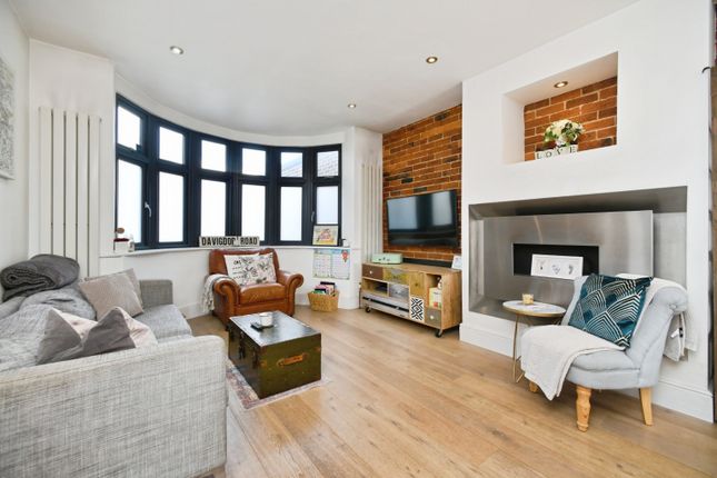 2 bedroom detached house for sale